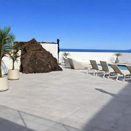 Atlantico One Oceanfront Luxury & Heated Pool Villa *